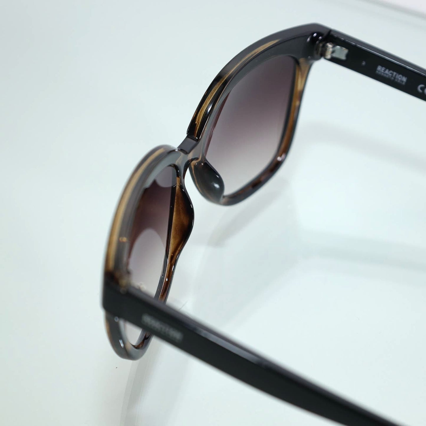 Kenneth Cole Reaction Oversized Round Sunglasses - Dark Havana/Gradient Brown