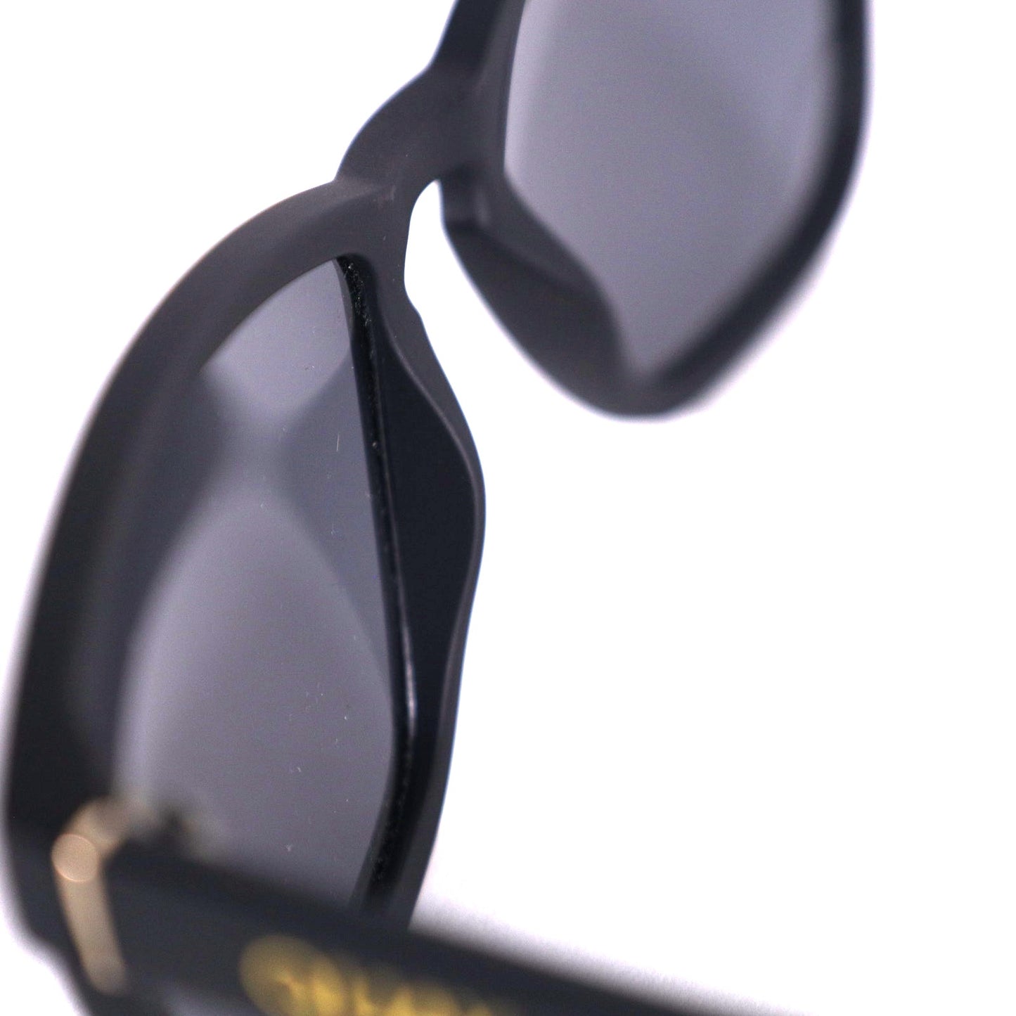 Quay Australia HARDWIRE Polarized Sunglasses - Matte Black / Smoke