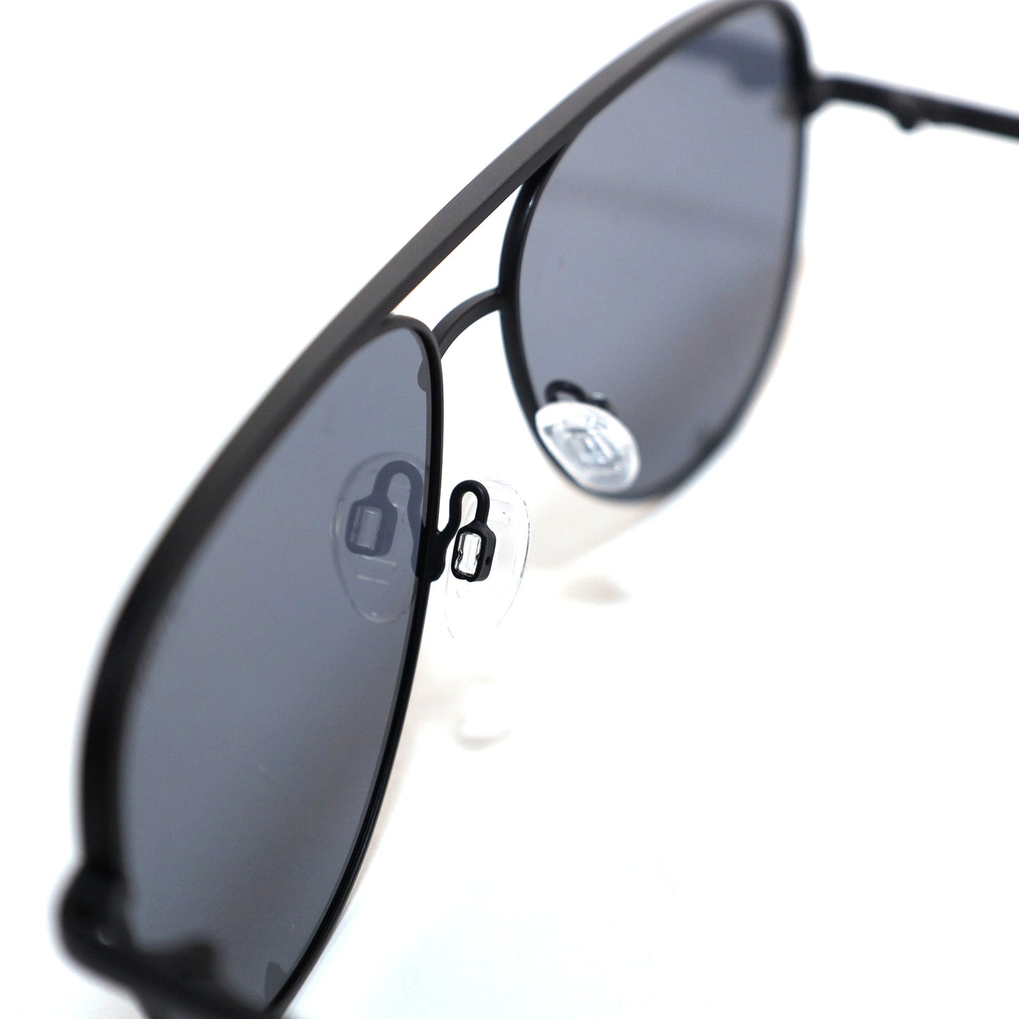 Quay Australia HIGH KEY MICRO Aviator Sunglasses - Black / Smoke