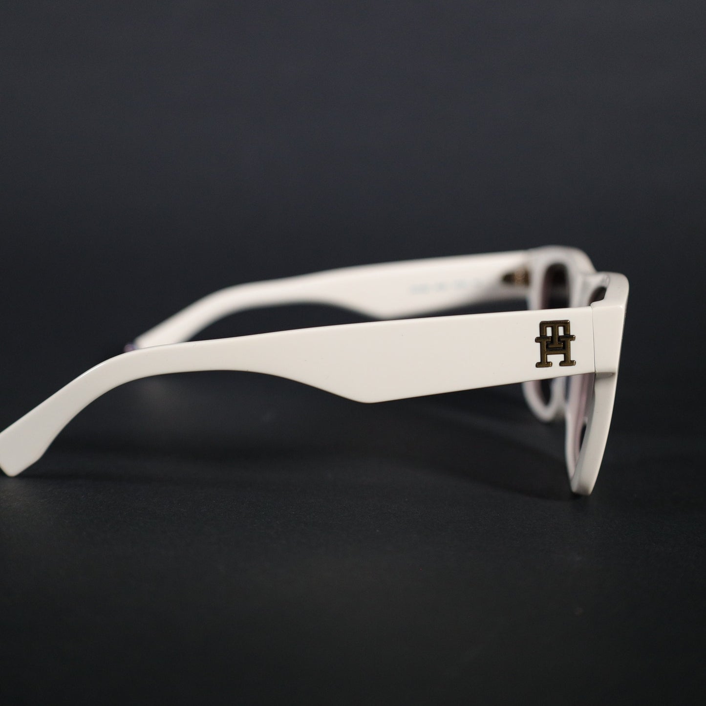 Tommy Hilfiger Square Sunglasses - Ivory White / Grey Gradient