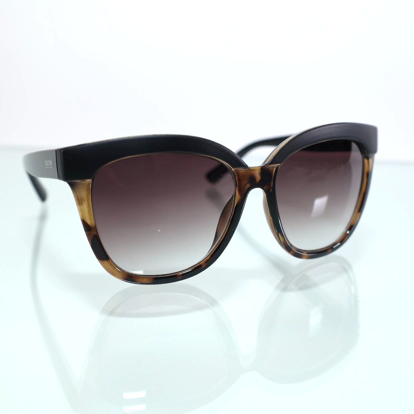 Kenneth Cole Reaction Oversized Sunglasses - Dark Havana/Gradient Brown
