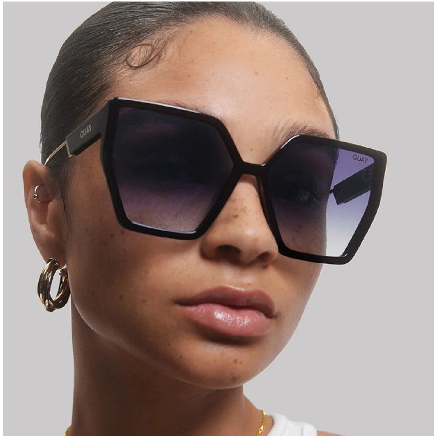 Quay Australia HOTEL LOBBY Oversized Womens Sunglasses - Black/Smoke