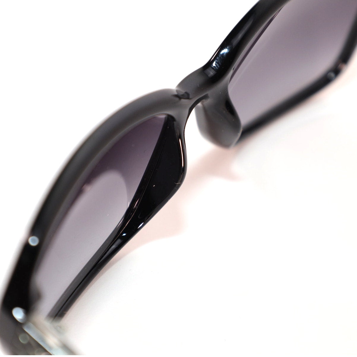 Guess Rectangle Womens Sunglassees - Black-White/Gradient Smoke