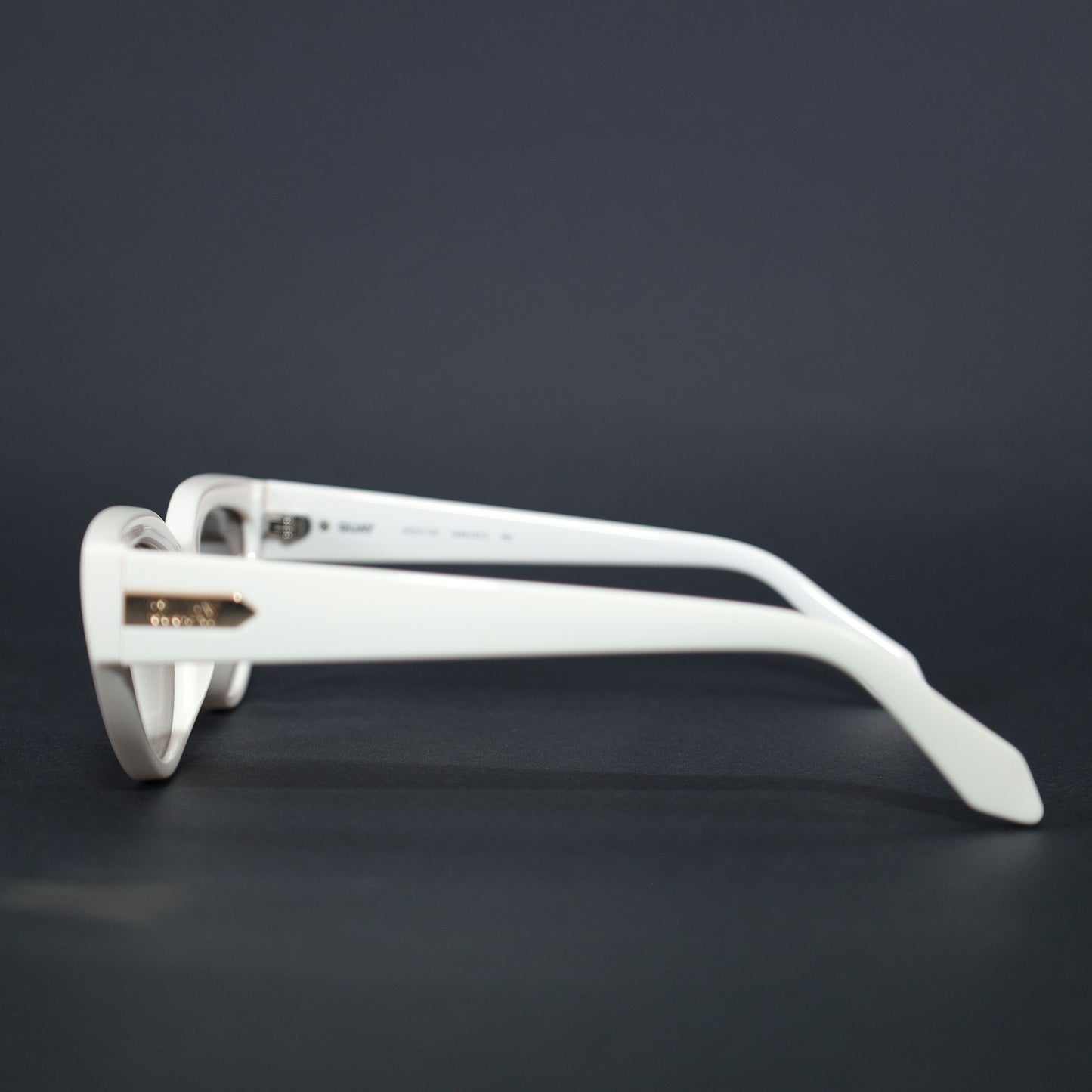 Quay Australia NARROW DOWN Cat Eye Sunglasses - Bone / Brown Polarized