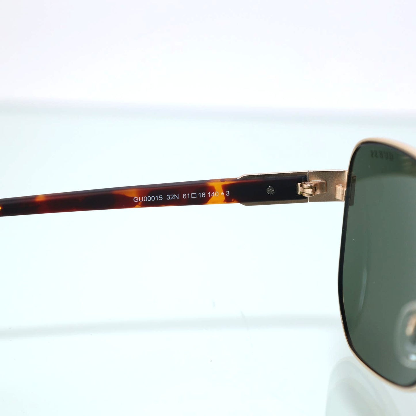 GUESS Metal Pilot Aviator Sunglasses – Gold / Green