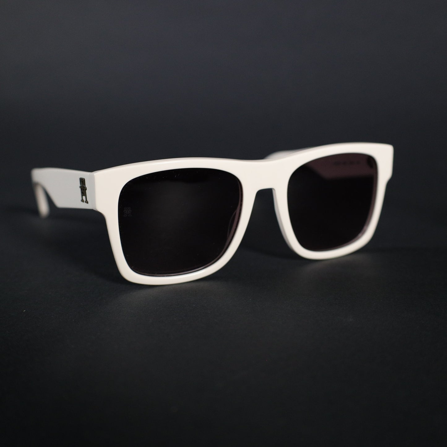 Tommy Hilfiger Square Sunglasses - Ivory White / Grey Gradient