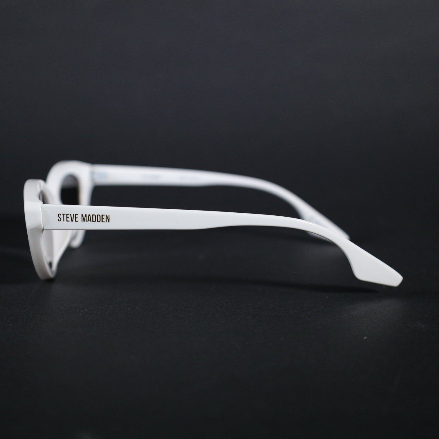 Steve Madden CHARY Narrow Cat Eye Sunglasses - White / Dark Brown